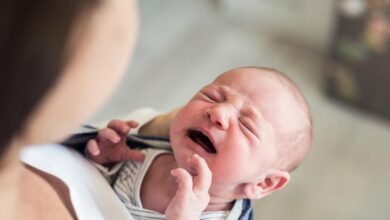 علاجات طبيعية لمغص الرضع