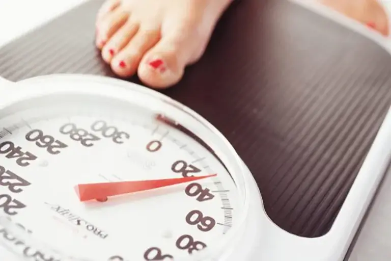 أسباب ثبات الوزن أثناء الرجيم